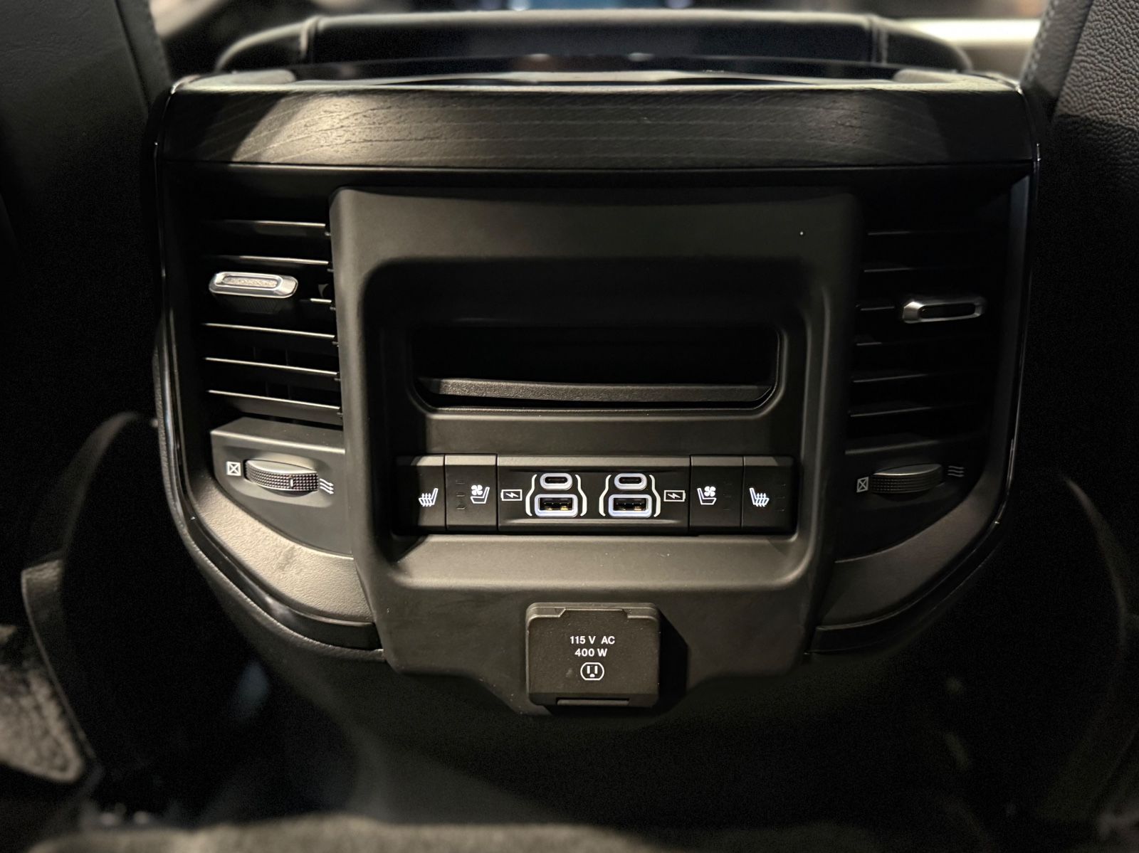 Dodge RAM 1500 5.7 LIMITED/NIGHT/VIRTUAL/FACELIFT/19%/