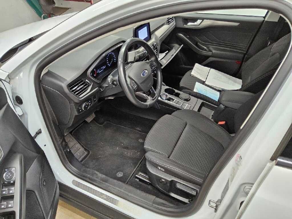 Ford Focus 2.0 EcoBlue Titanium - Samsaru's Car Outlet