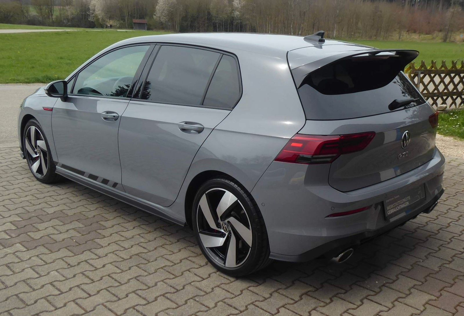 Volkswagen Golf VIII GTI Clubsport - Samsaru's Car Outlet