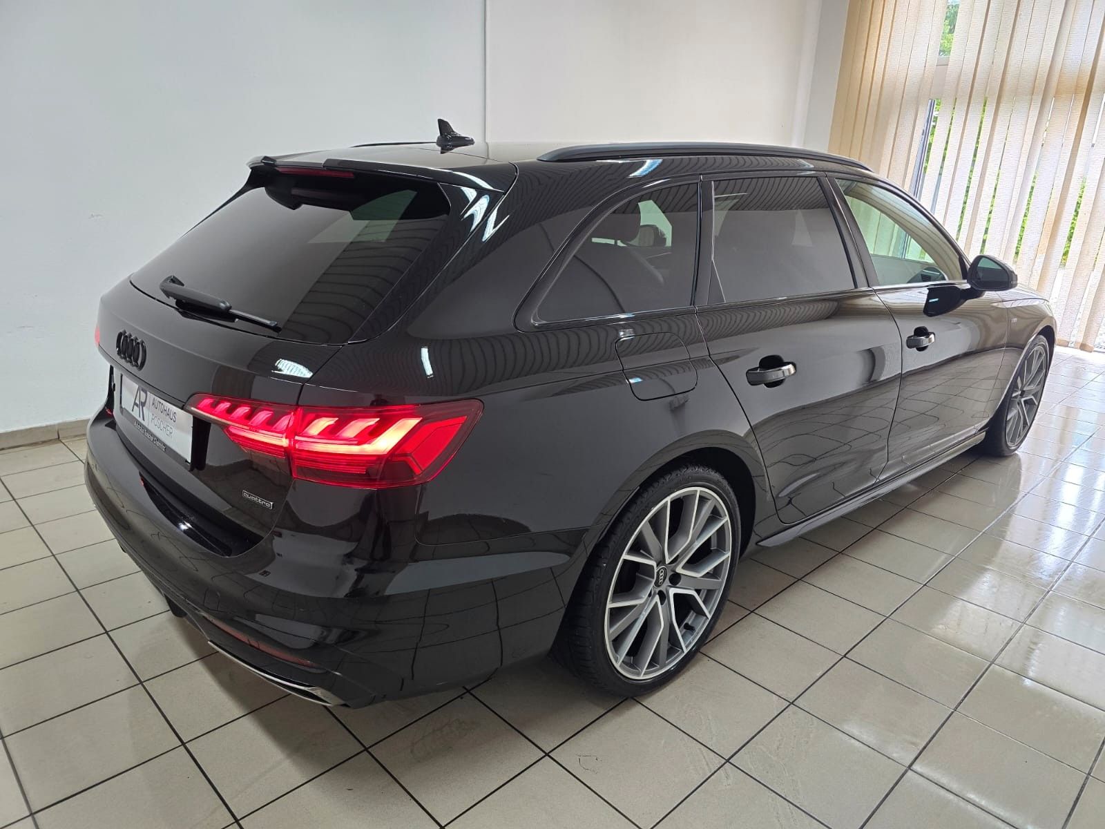 Audi A4 Avant 40 TDI qu. S Line Matrix Panorama B&O