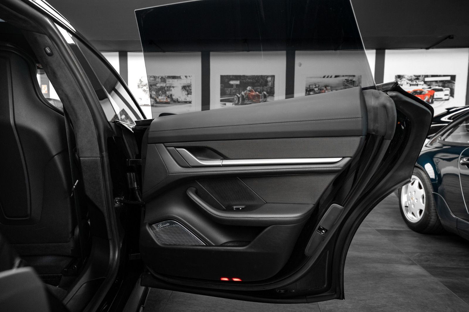 Porsche Taycan Cross Turismo Turbo #BURMESTER #MEGA SPEC
