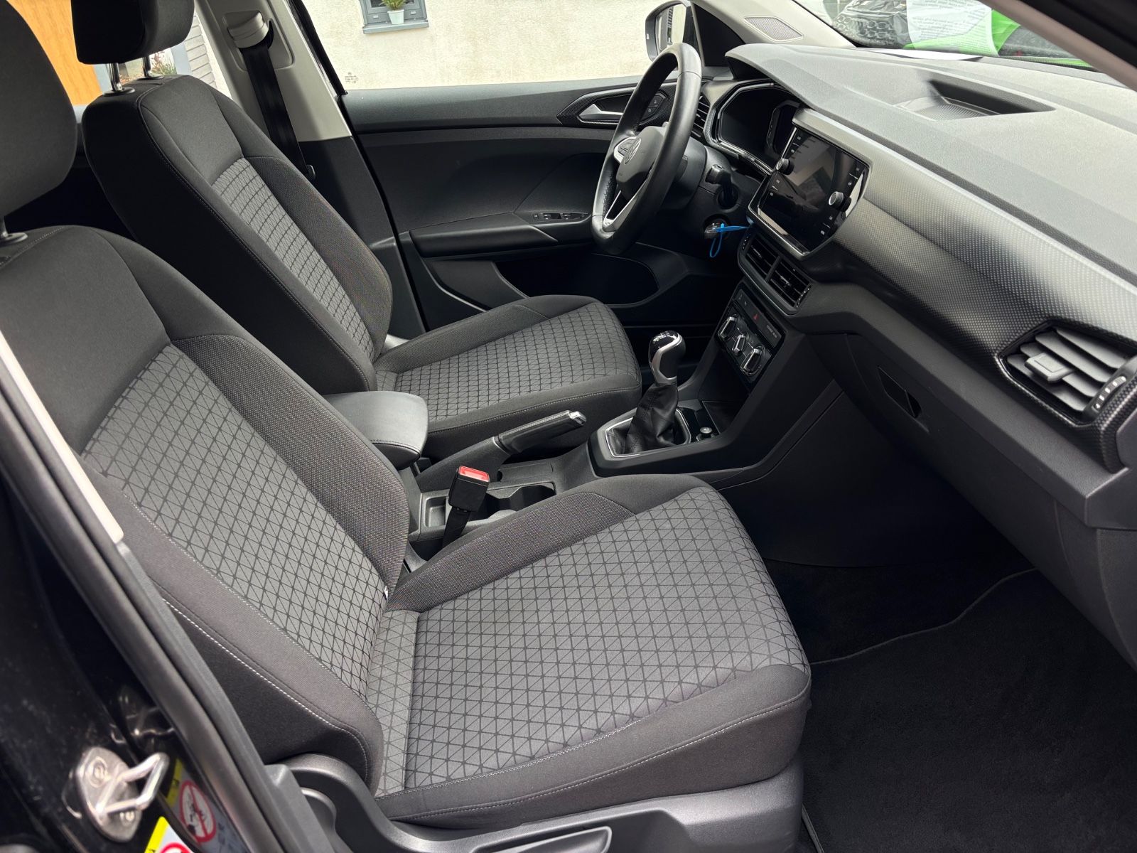 Volkswagen T-Cross Life - Samsaru's Car Outlet