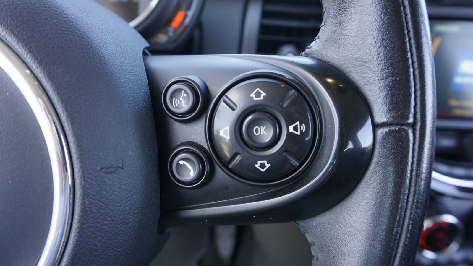 MINI One Chili - Samsaru's Car Outlet