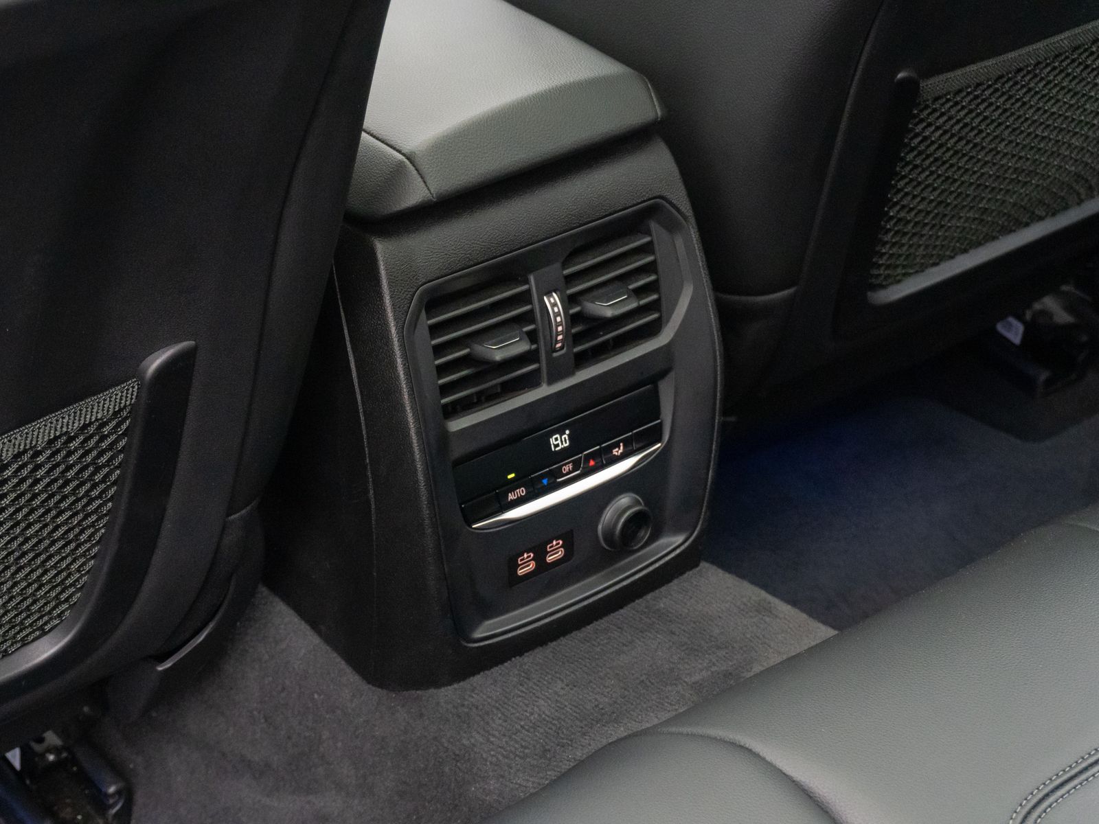 BMW 320d Sport Line - Samsaru's Car Outlet