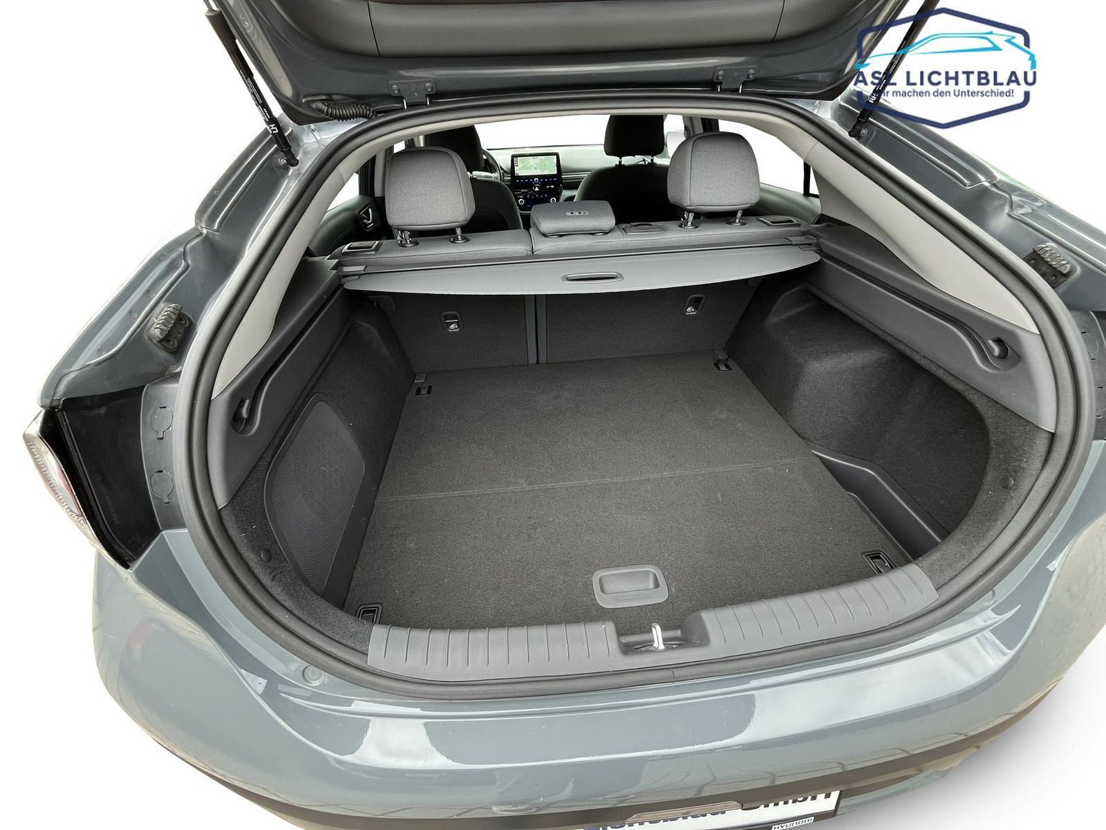Hyundai IONIQ Facelift Hybrid STYLE - Samsaru's Car Outlet