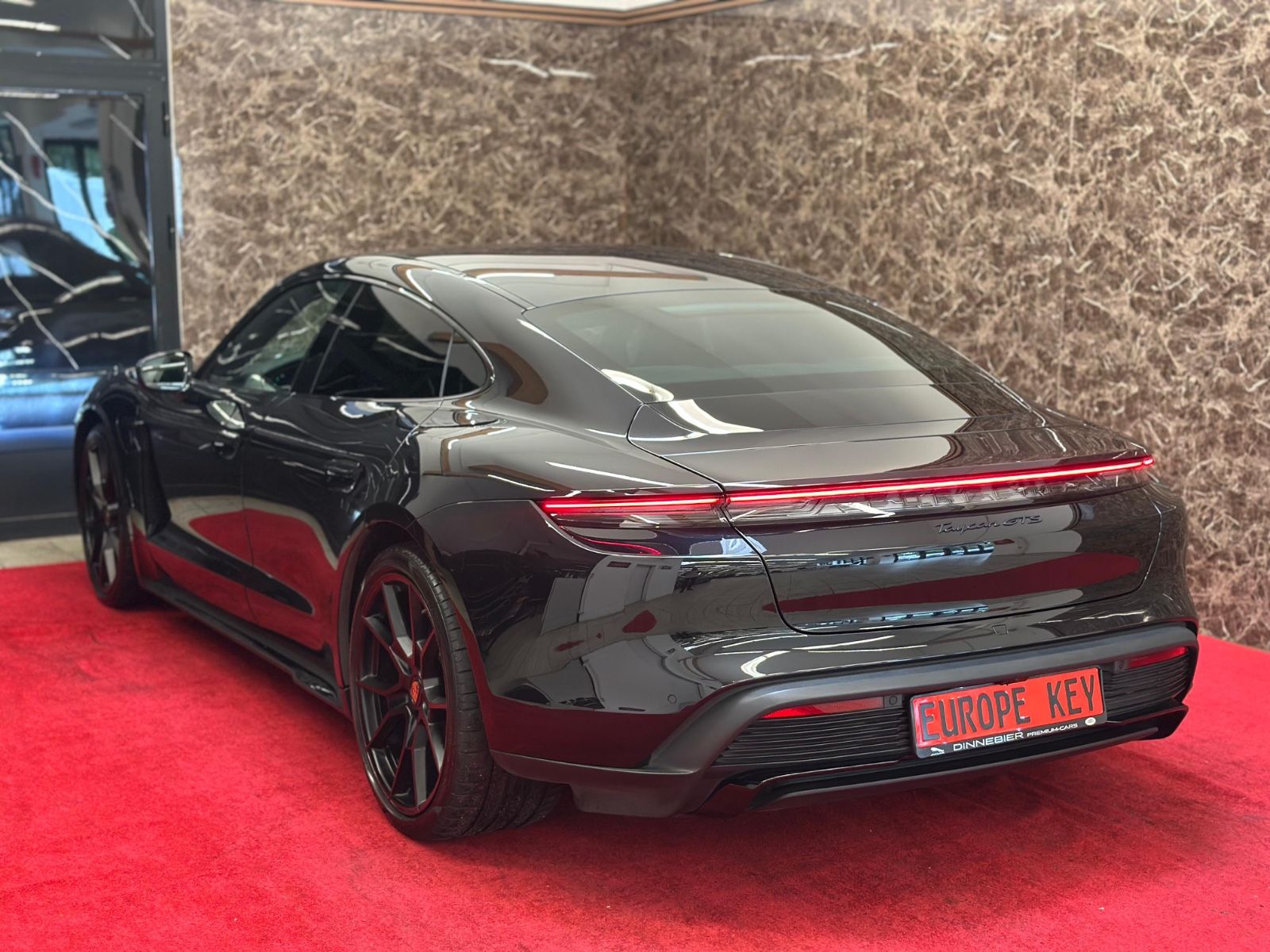 Porsche TAYCAN GTS FULL OPTION BEIFAHRER DISPLAY