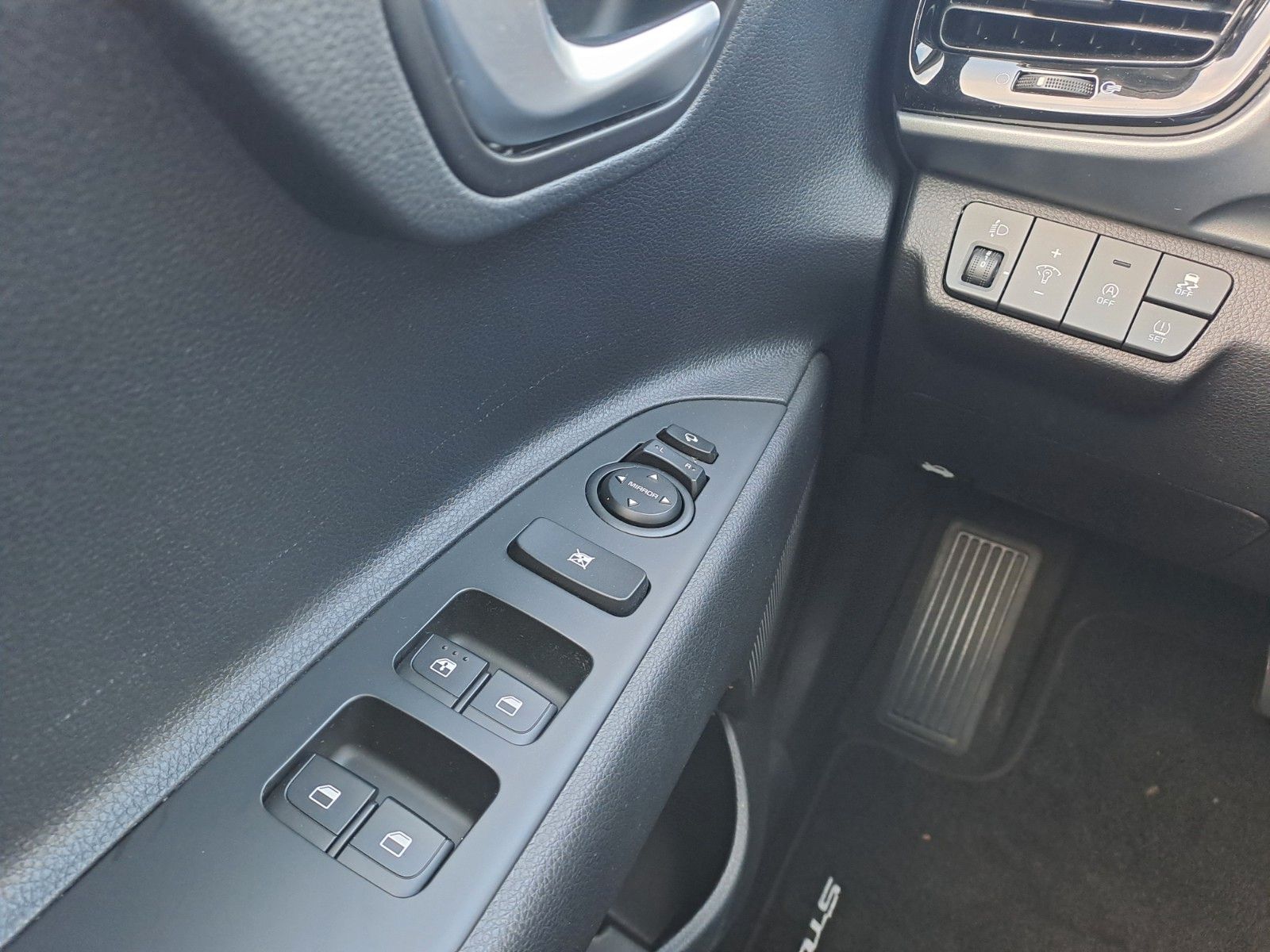 Kia Stonic T-GDi Aut. - Samsaru's Car Outlet