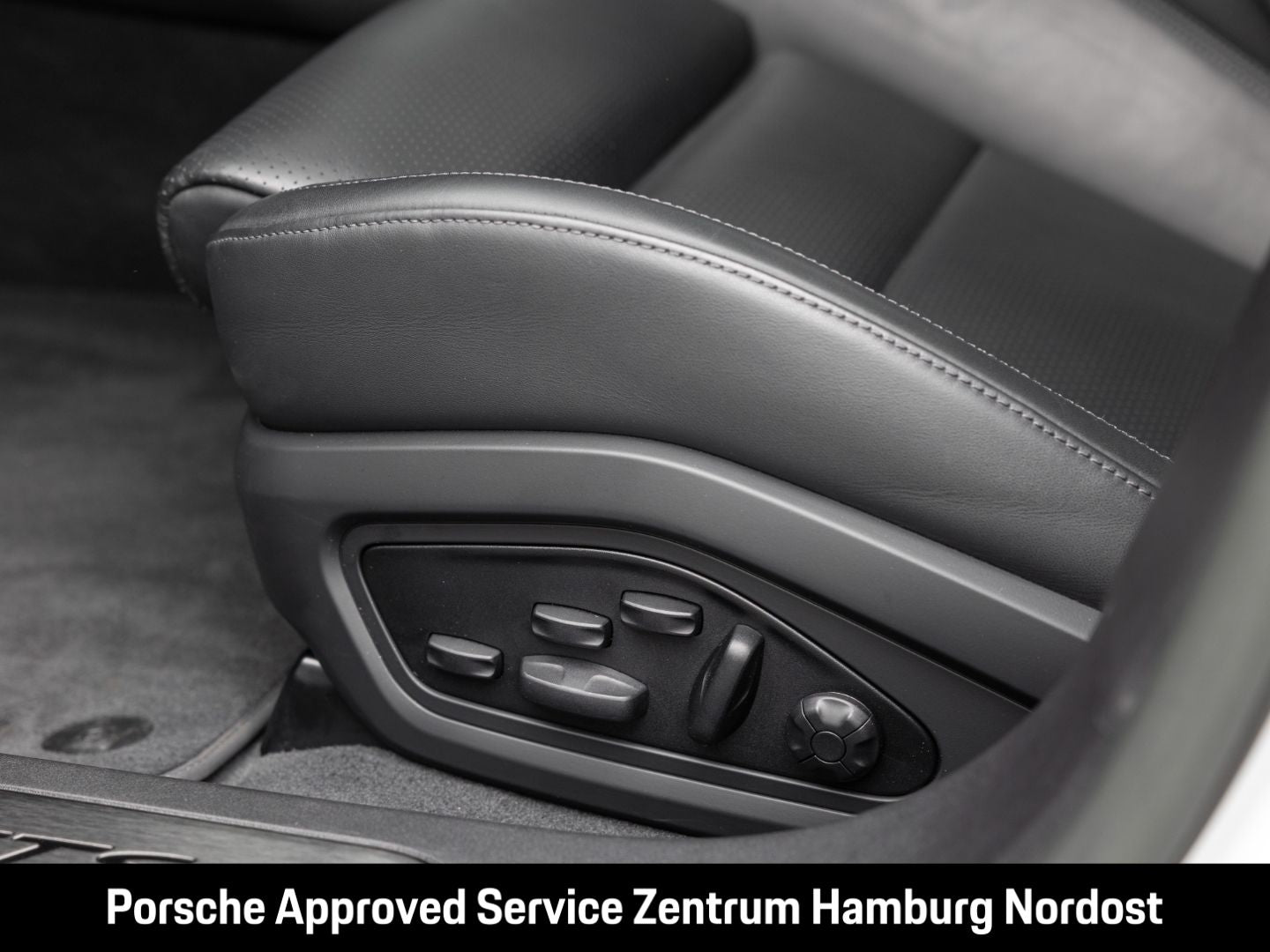 Porsche Taycan GTS Sport Turismo BOSE PDLS+ Surround