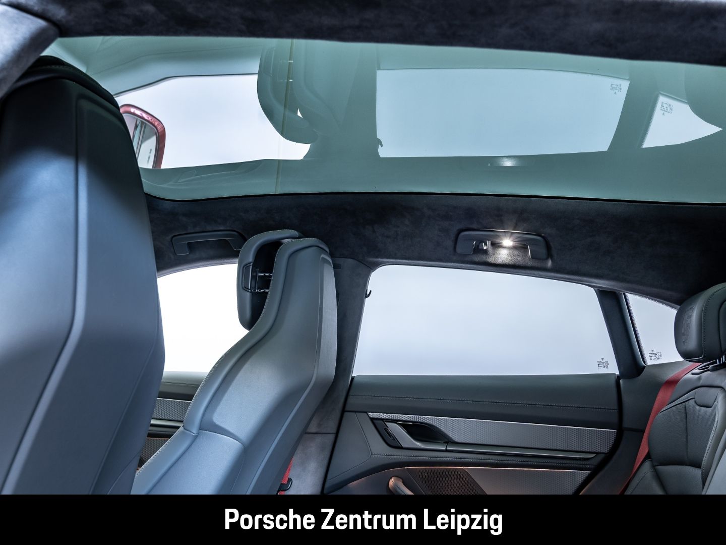 Porsche Taycan Turbo S Cross Turismo Burmester PCCB