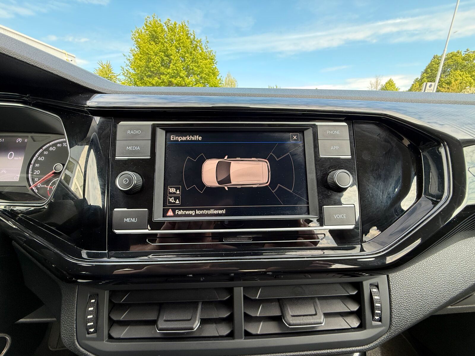 Volkswagen T-Cross 1.0 TSI Style - Samsaru's Car Outlet