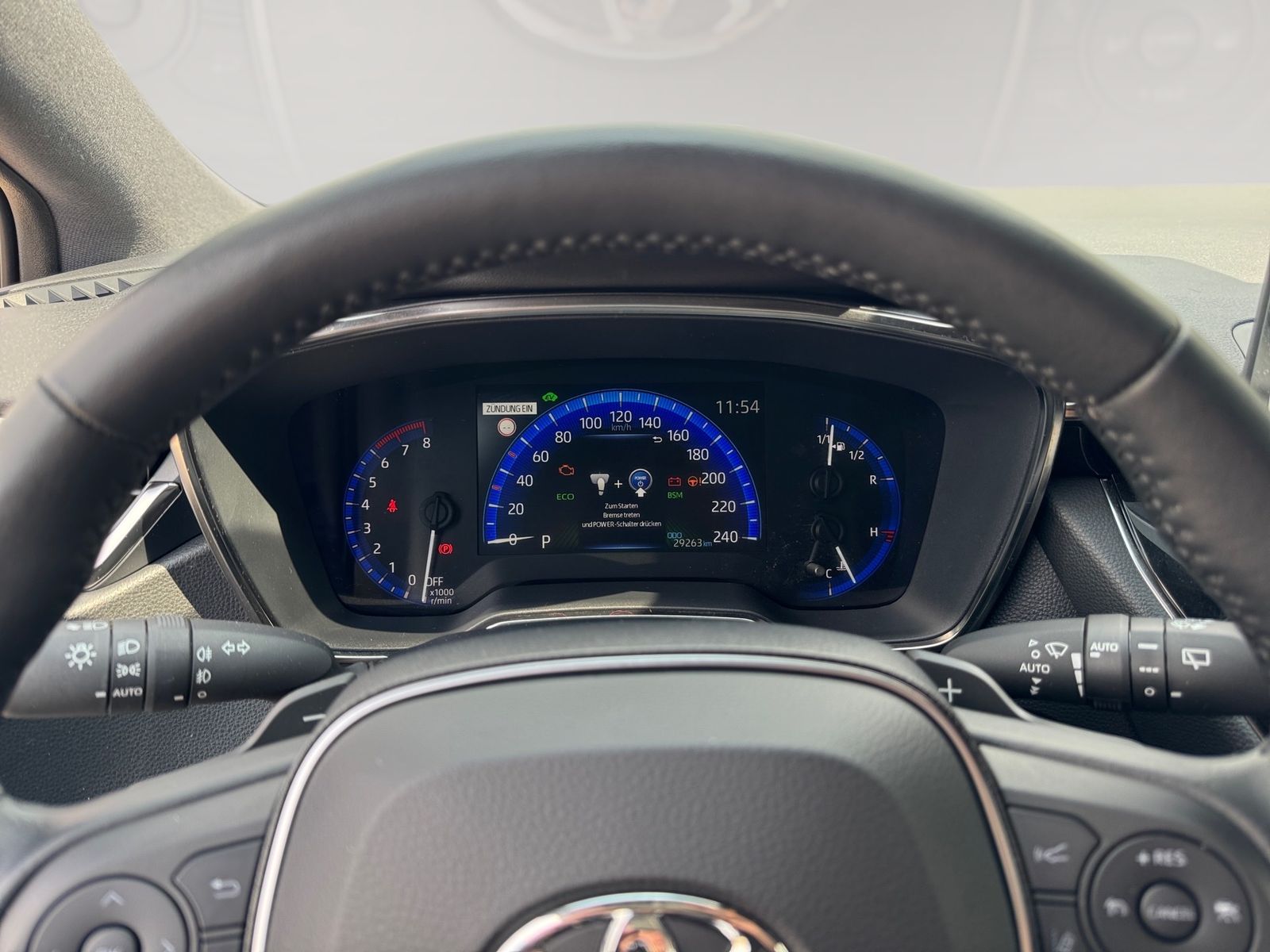Toyota Corolla 2.0-l-Hybrid Touring Sports - Samsaru's Car Outlet