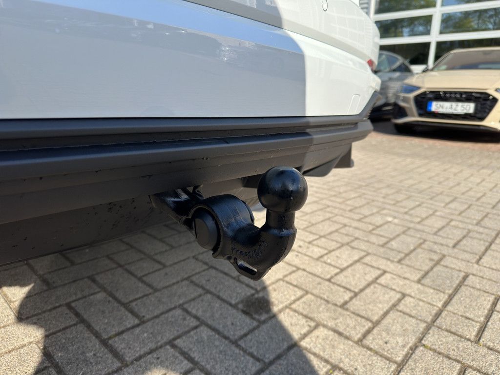 Audi Q3 35 1.5 TFSI S-tronic S line ACC MATRIX-LED