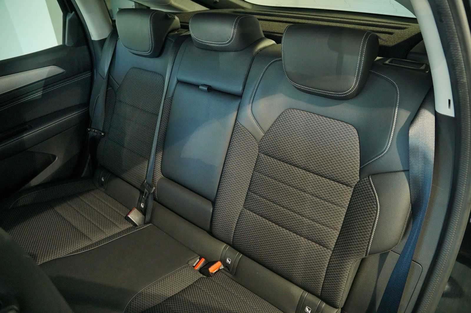 Renault Arkana 1.3 TCe 140 Intens - Samsaru's Car Outlet
