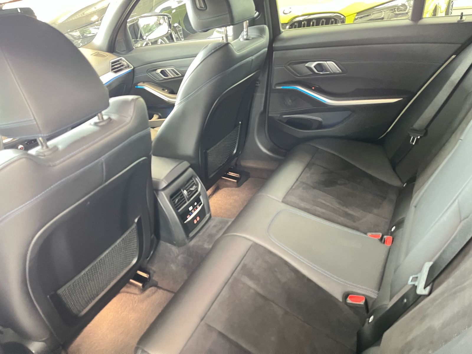 BMW 330e xDrive Touring M Sport AHK/HuD/Laser/HiFi/A