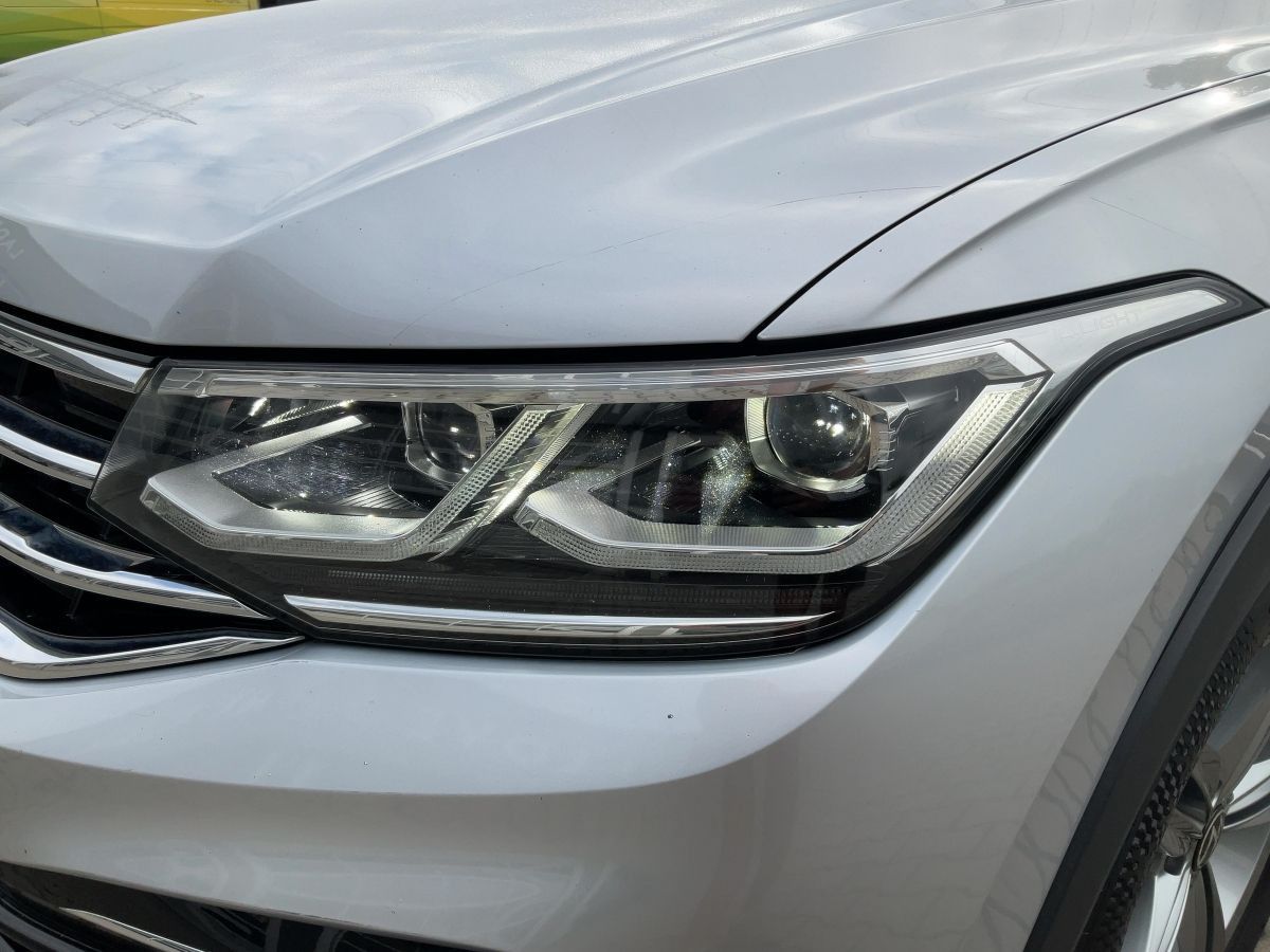 Volkswagen Tiguan 2.0 TSI DSG 4M R-LINE MATRIX+NAVI+AHK+ACC