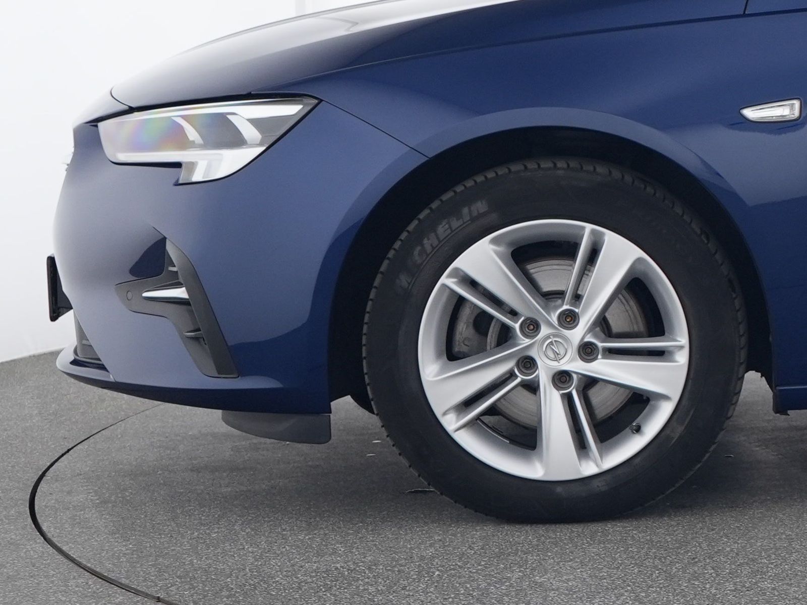 Opel Insignia Business - Samsaru's Car Outlet