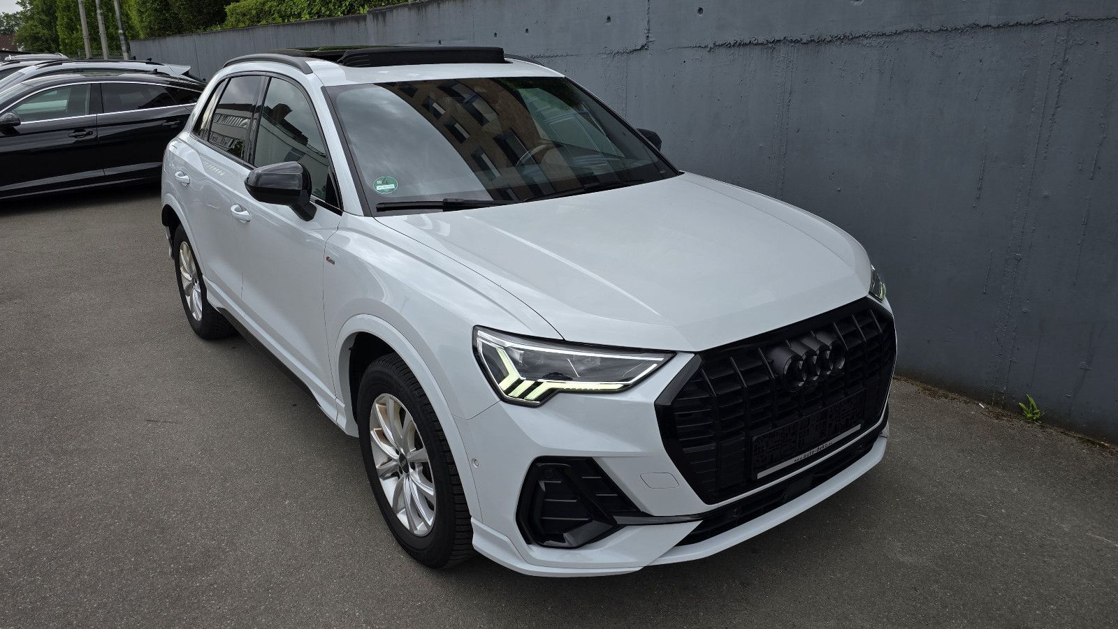 Audi Q3 45TFSI e S tronic 3 x S line Pano/ACC/360/AHK