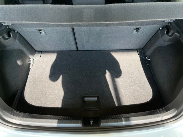 Volkswagen Polo Life 1.0 TSI DSG - Samsaru's Car Outlet