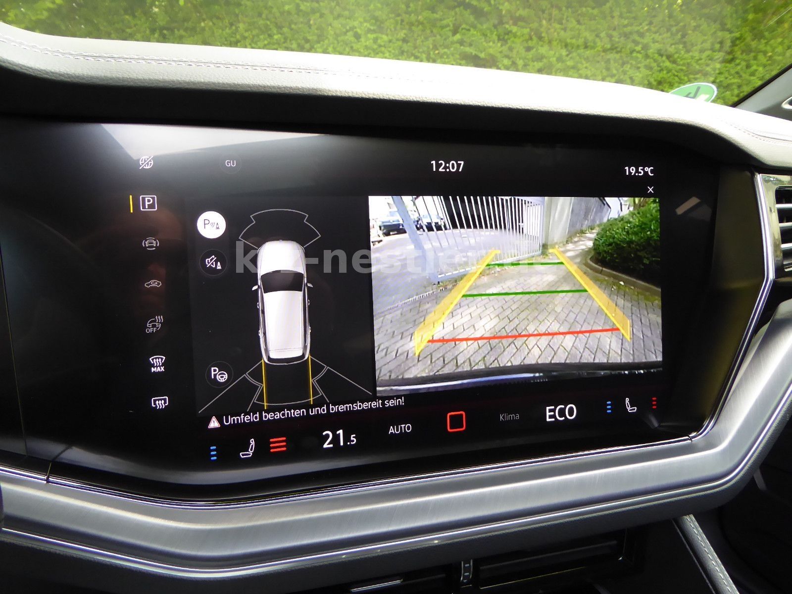 Volkswagen Touareg R eHybrid Pano/21"/AHK/HUD/Dynaudio/ACC