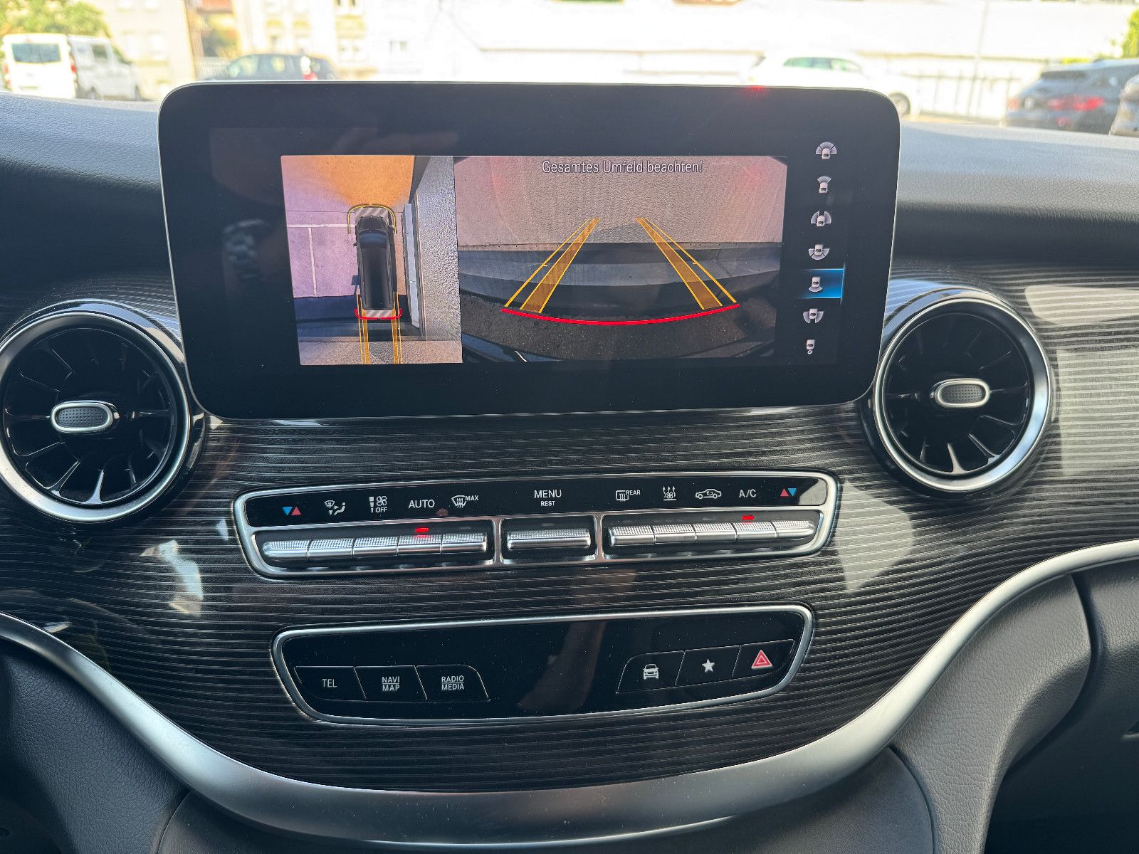 Mercedes-Benz V 220 d lang 4M - Samsaru's Car Outlet