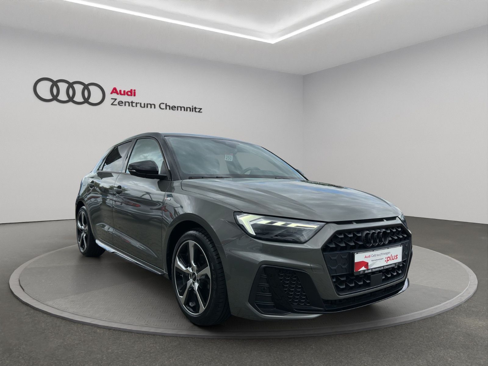Audi A1 Sportback 30 TFSI S tr. - Samsaru's Car Outlet