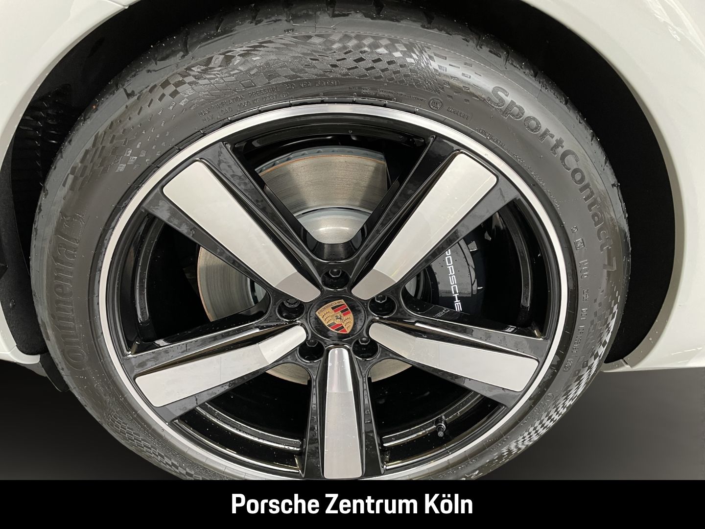 Porsche Cayenne GTS Carbon-Deisgn Sportabgas LED-Matrix
