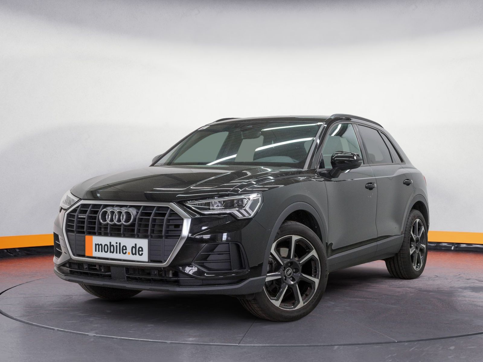 Audi Q3 40 TFSI Q S LINE - Samsaru's Car Outlet