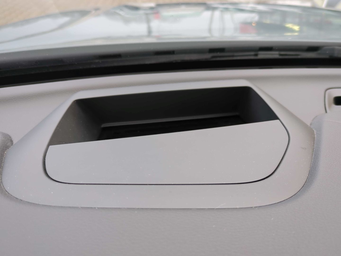 Volvo XC60 R Design Recharge Plug-In Hybrid AWD T8 Twi