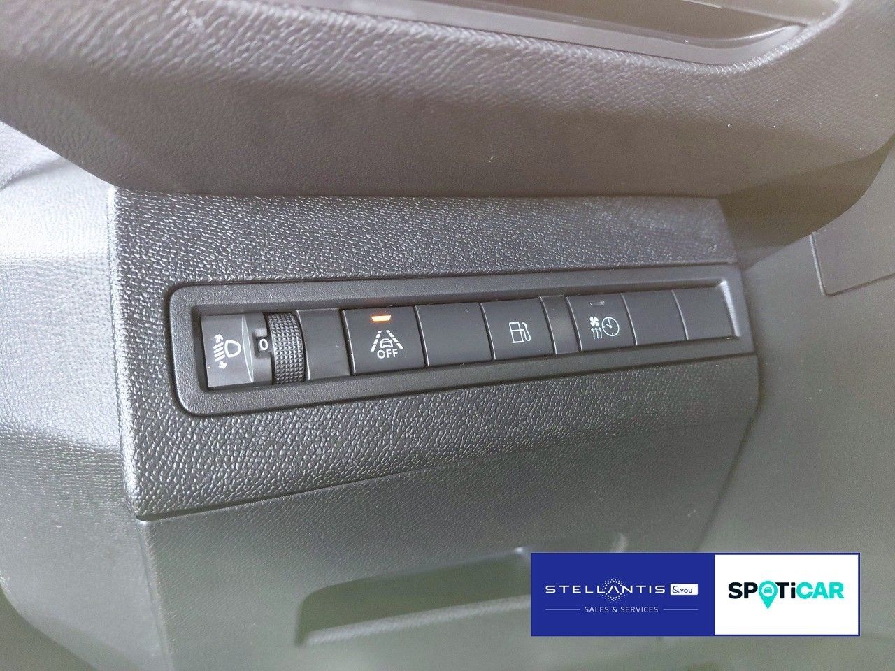 Peugeot 3008 Hybrid 225 ROADTRIP*Standhzg.*LMF*Navi*RFK