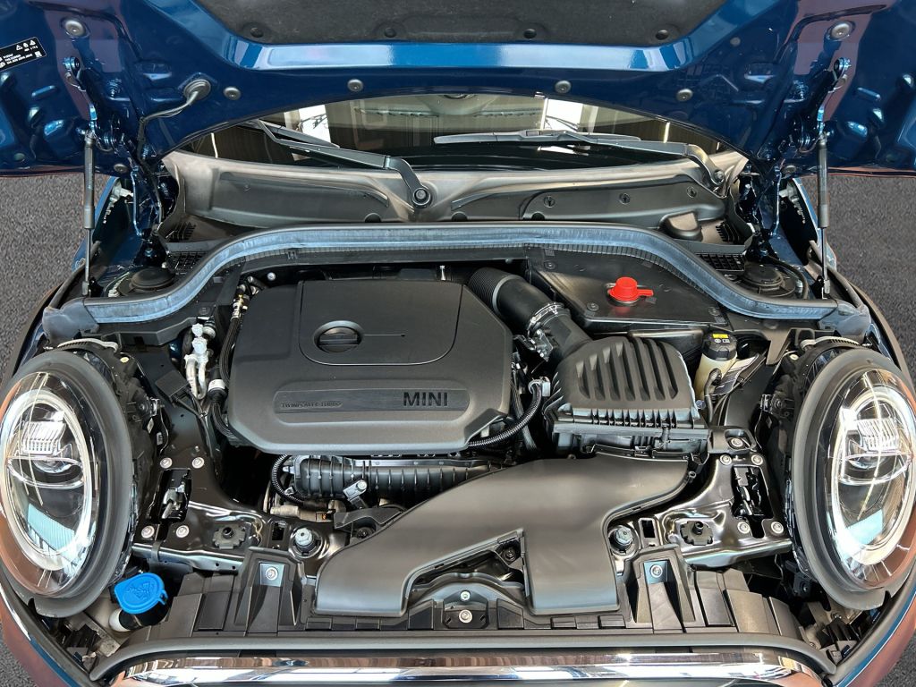 MINI Cooper Cabrio Sidewalk - Samsaru's Car Outlet