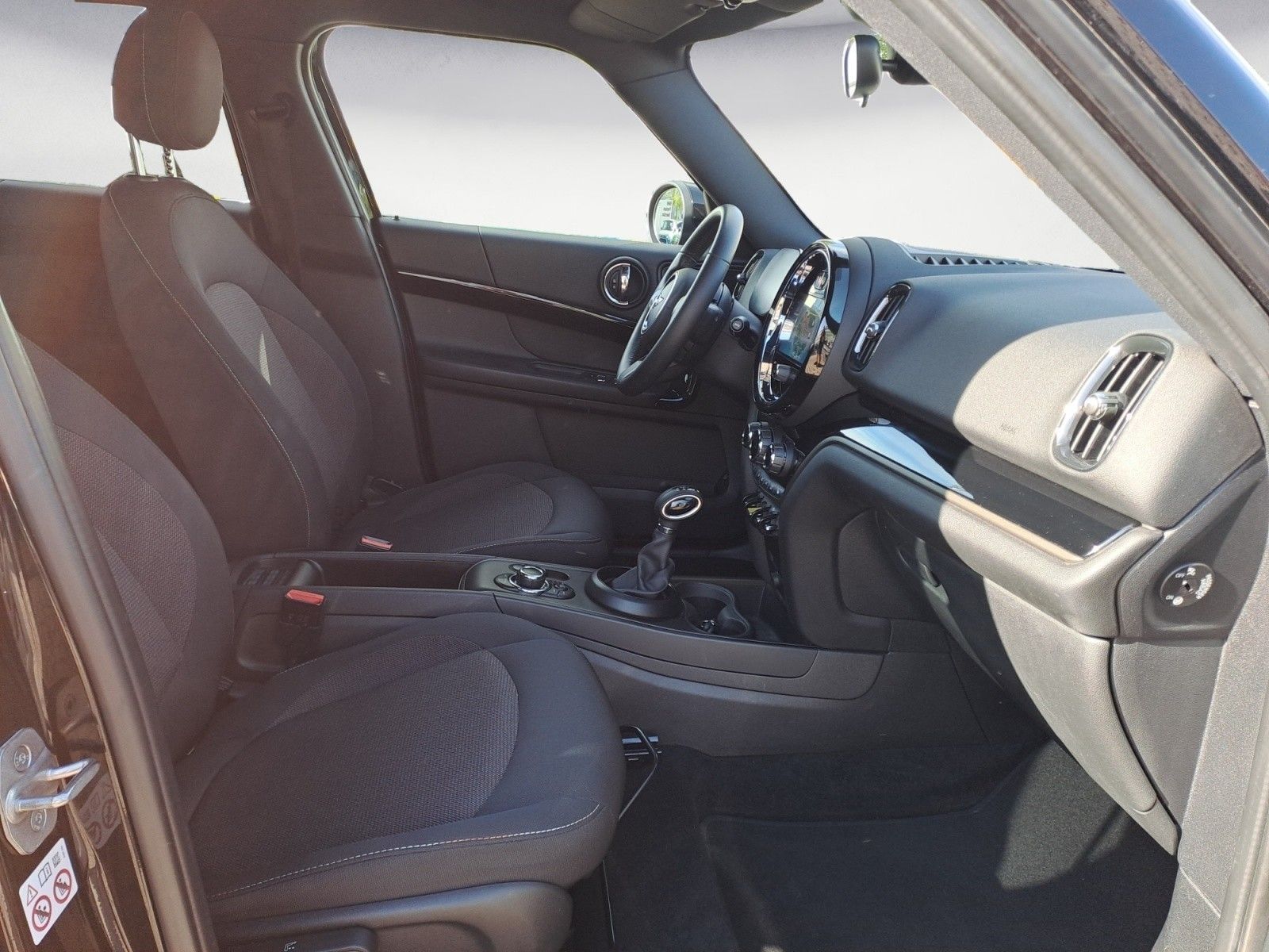 MINI Countryman Cooper SE ALL4 Essential Trim Aut. - Samsaru's Car Outlet