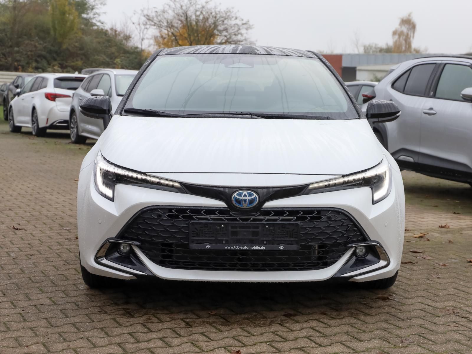 Toyota Corolla 1.8 Hybrid BLACK&WHITE NAVI SHZ PDC