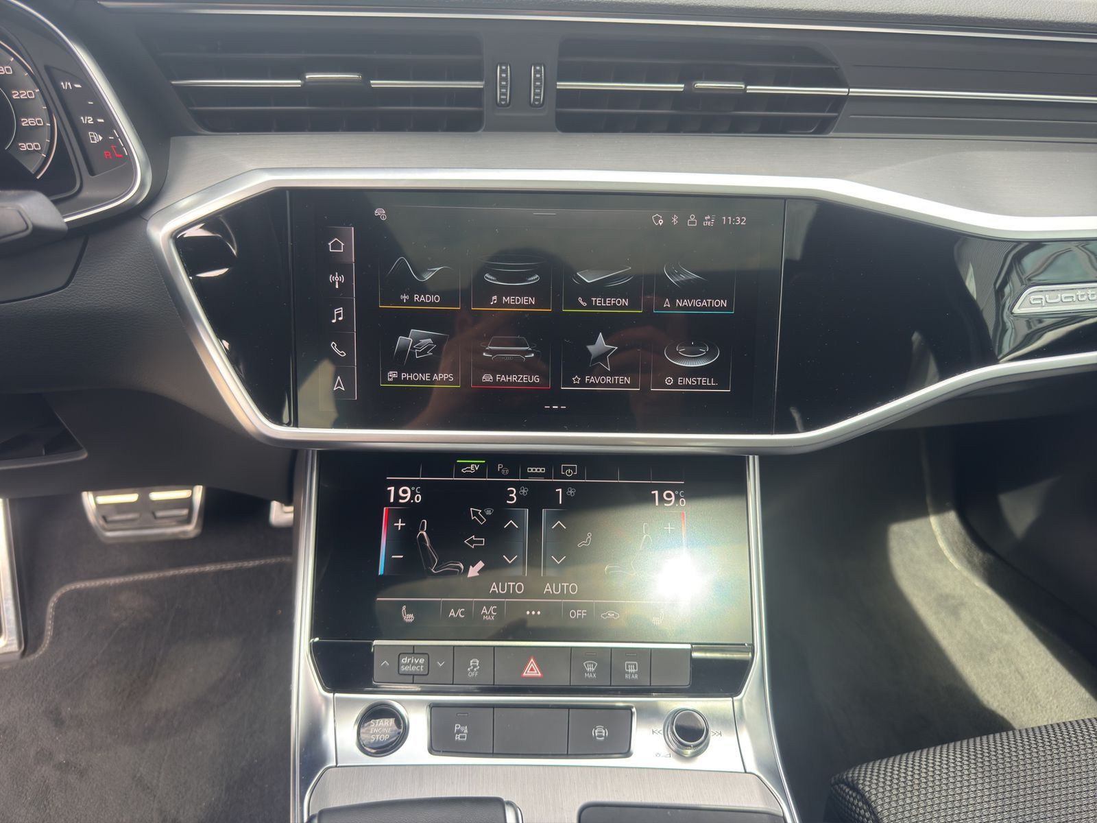 Audi A6 55 2.0 TFSI e quattro sport - Samsaru's Car Outlet