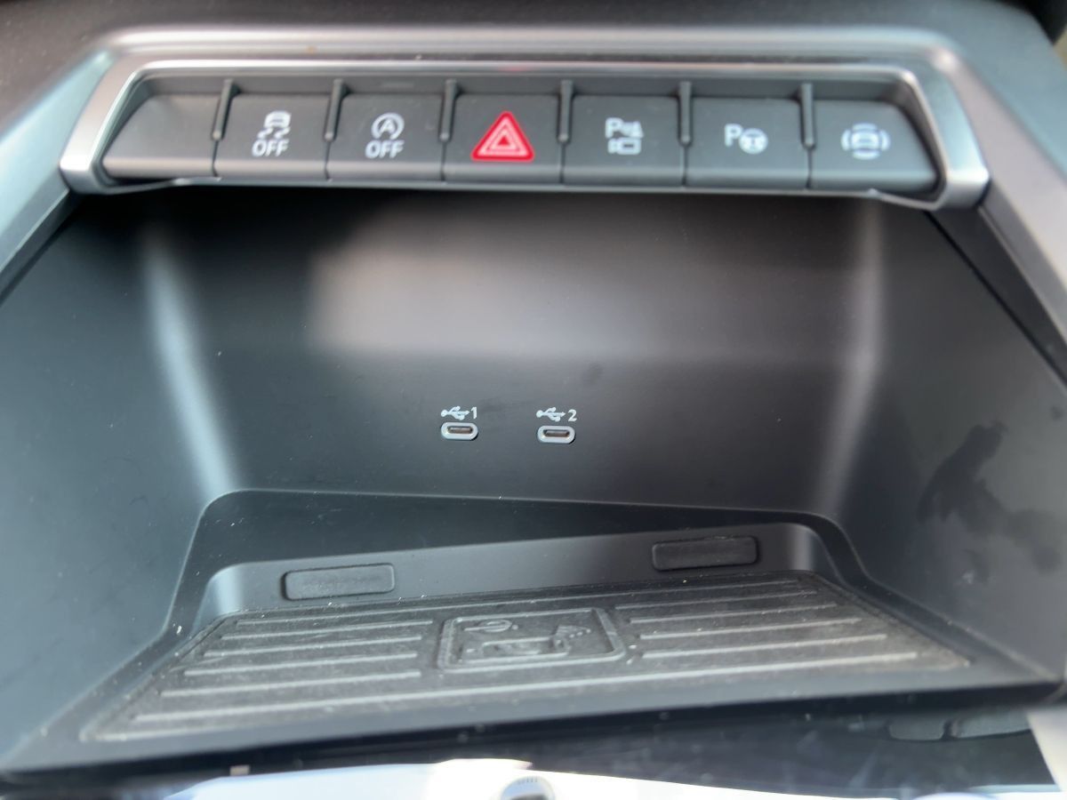 Audi A3 Sportback 35 TFSI advanced - Samsaru's Car Outlet