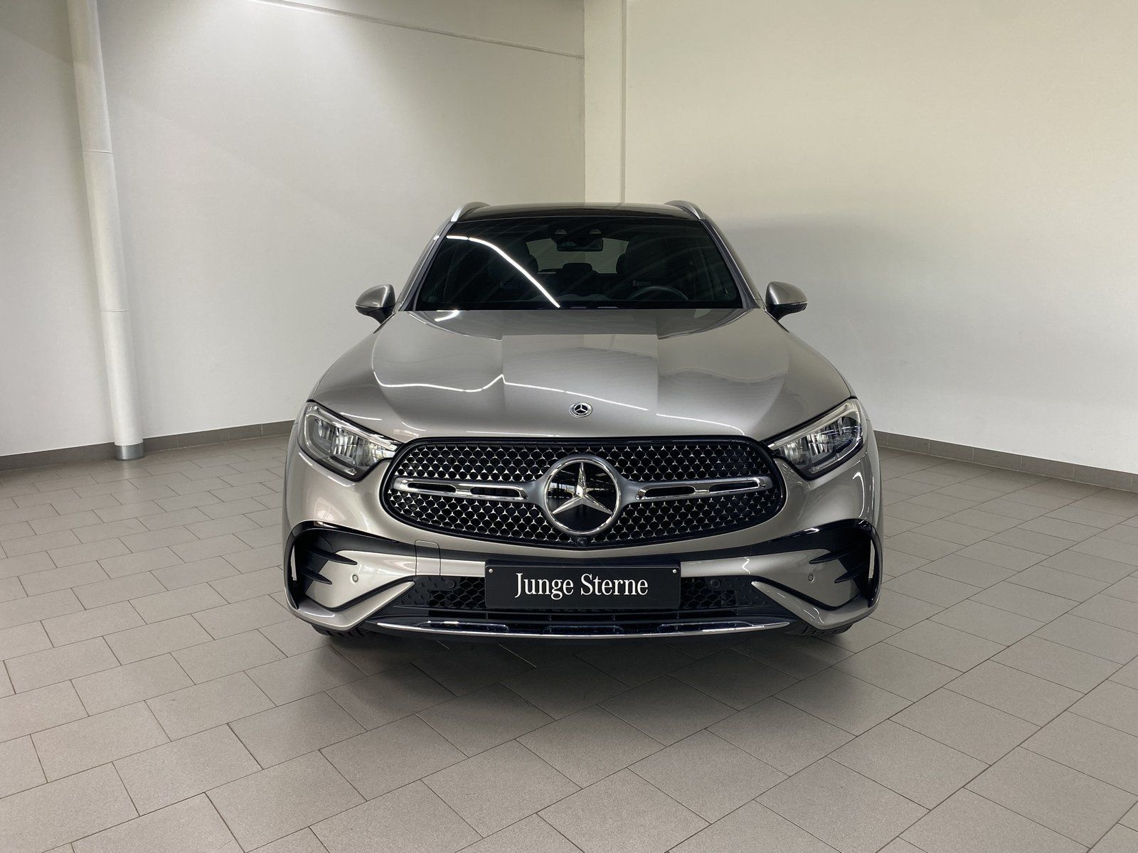 Mercedes-Benz GLC 300 4M AMG+LED+DIST+AHK+360°+EASY-PACK+NAVI