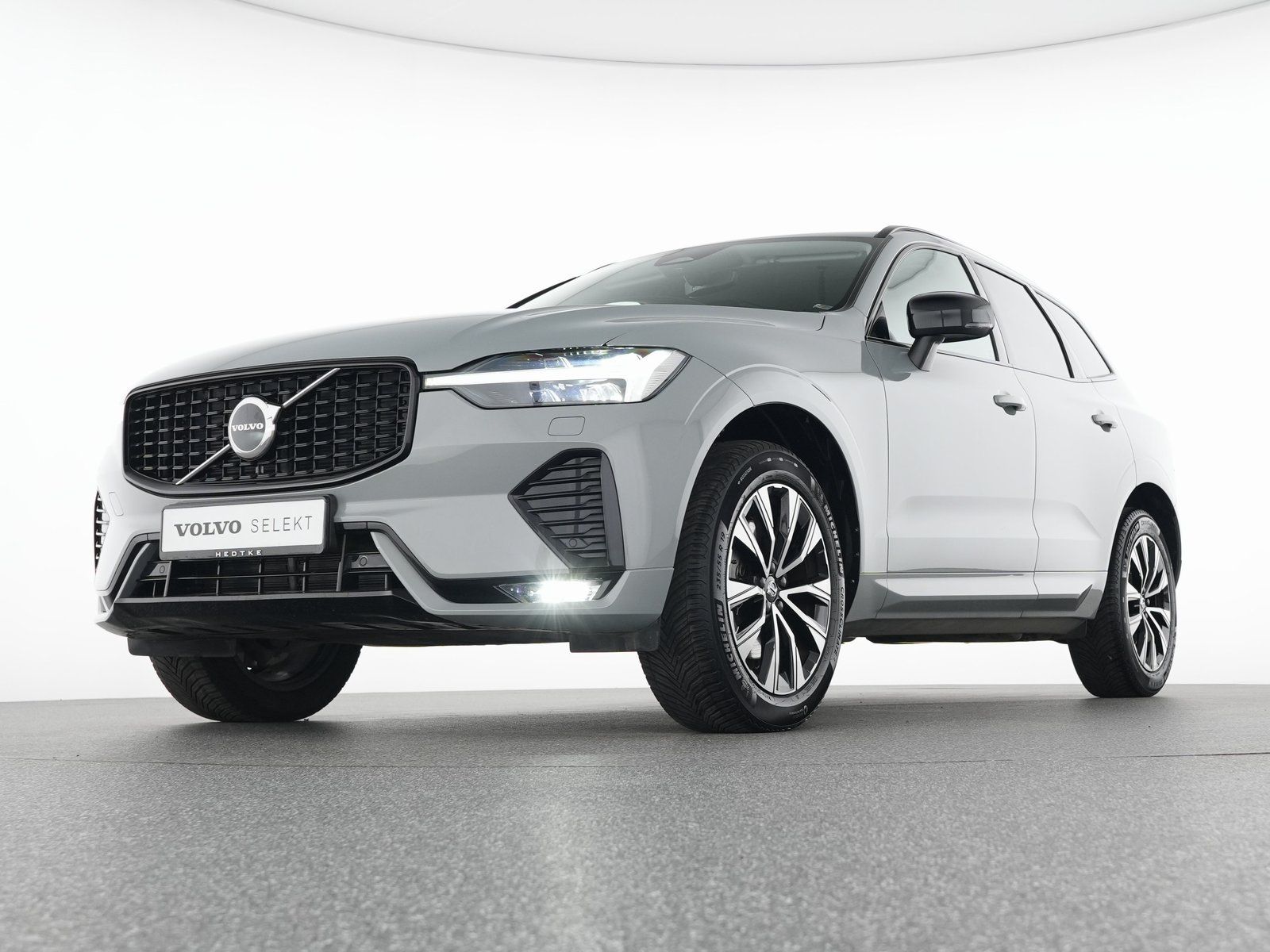 Volvo XC60 B4 AWD Geartronic Plus Dark ACC*BLIS*LEDER