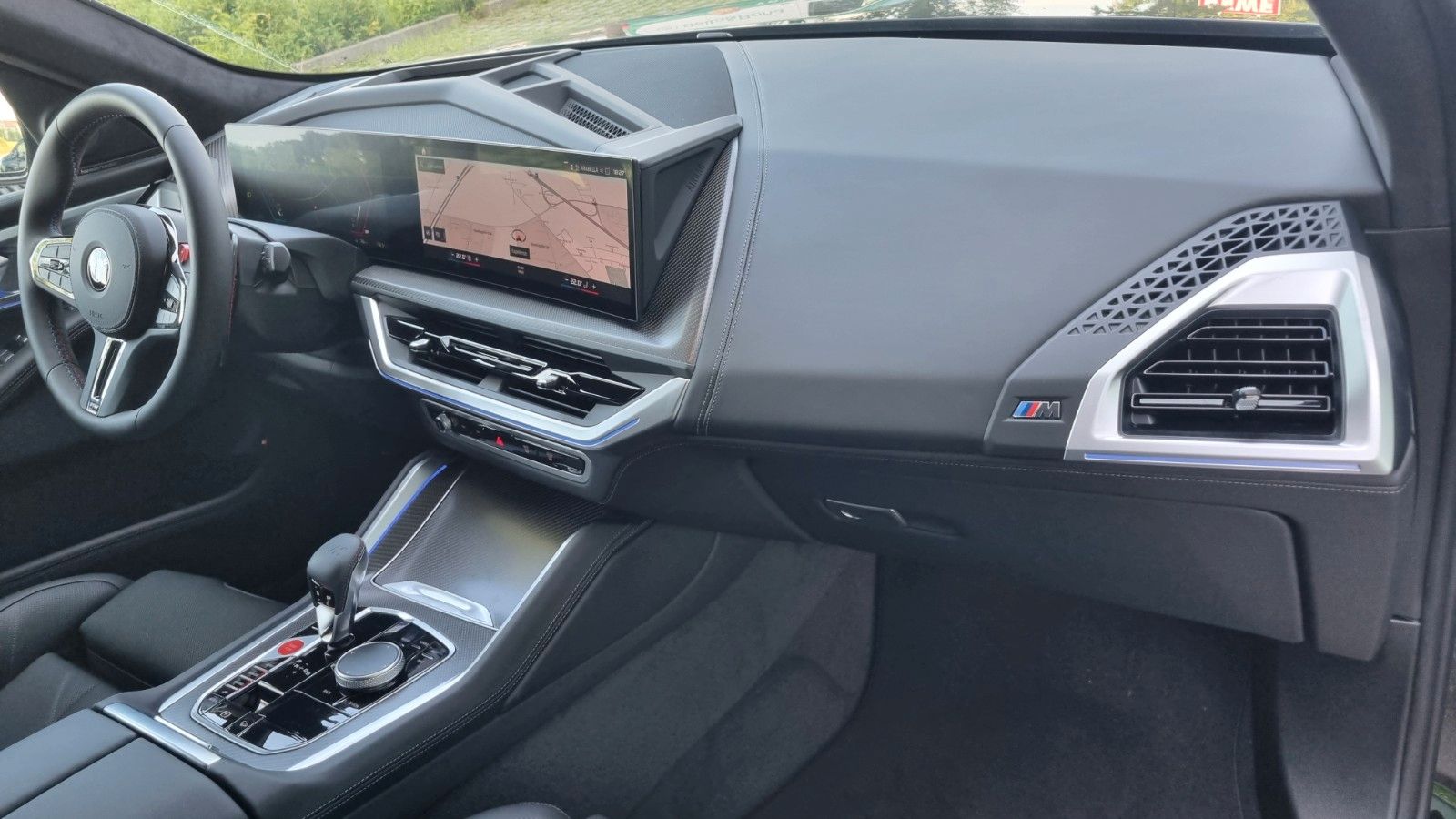 BMW XM 4.4i V8 LNP 190€ 8 Fach Bereift