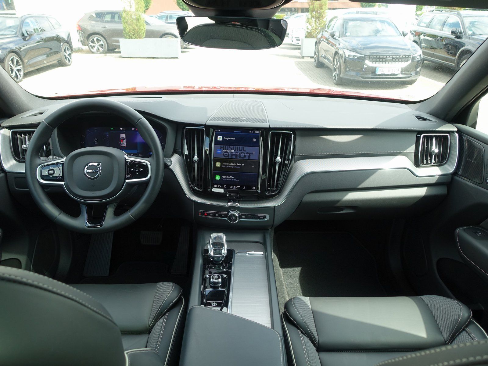 Volvo XC60 B5 Ultimate Dark AWD - Samsaru's Car Outlet