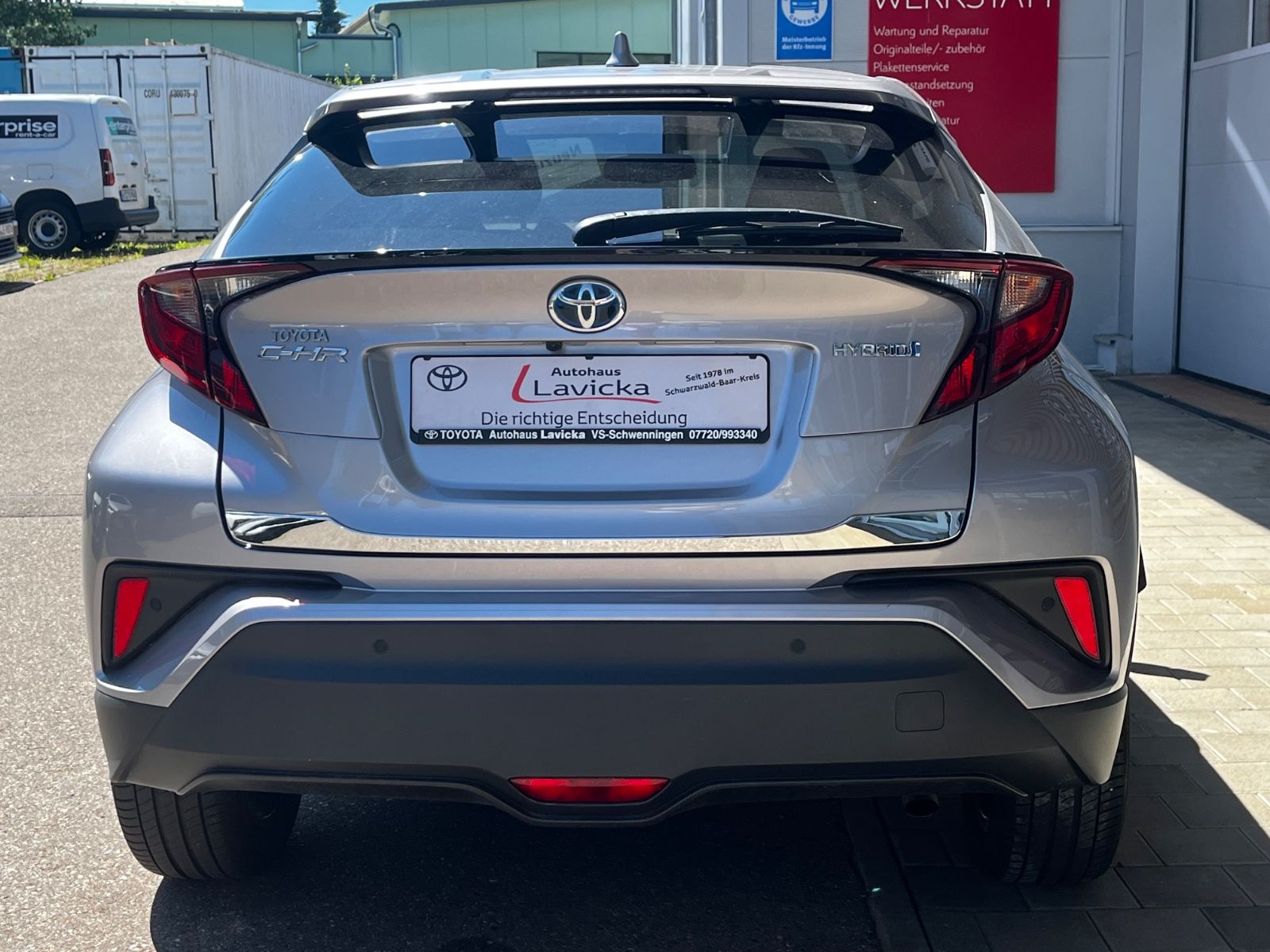 Toyota C-HR Hybrid - Samsaru's Car Outlet