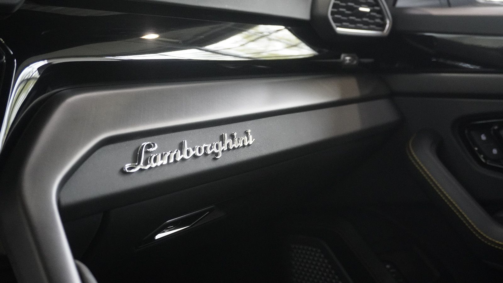 Lamborghini Urus  4.0 V8 Sport*PANO*SOFT*B&O*23"