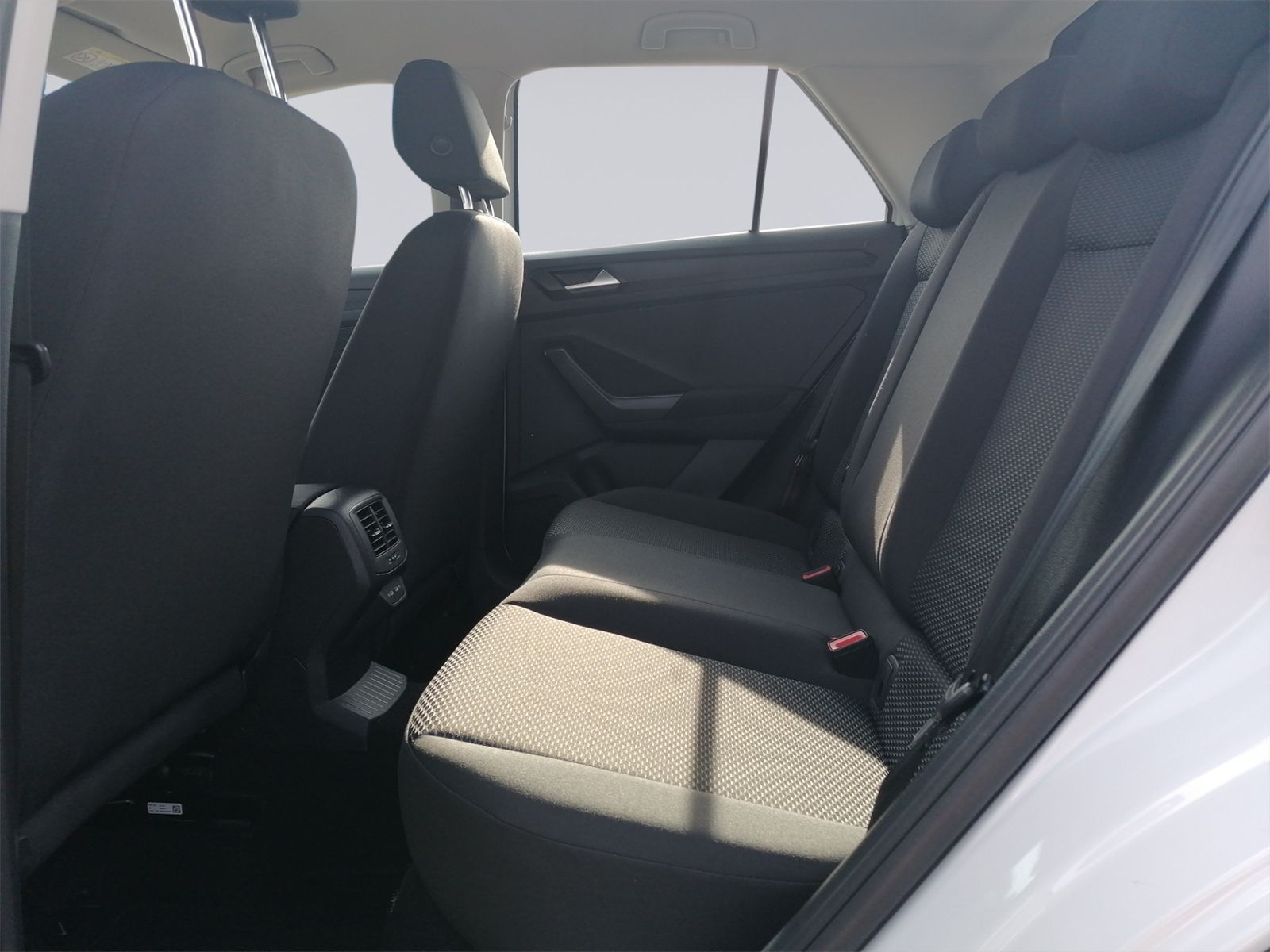 Volkswagen T-Roc 1.0 TSI - Samsaru's Car Outlet