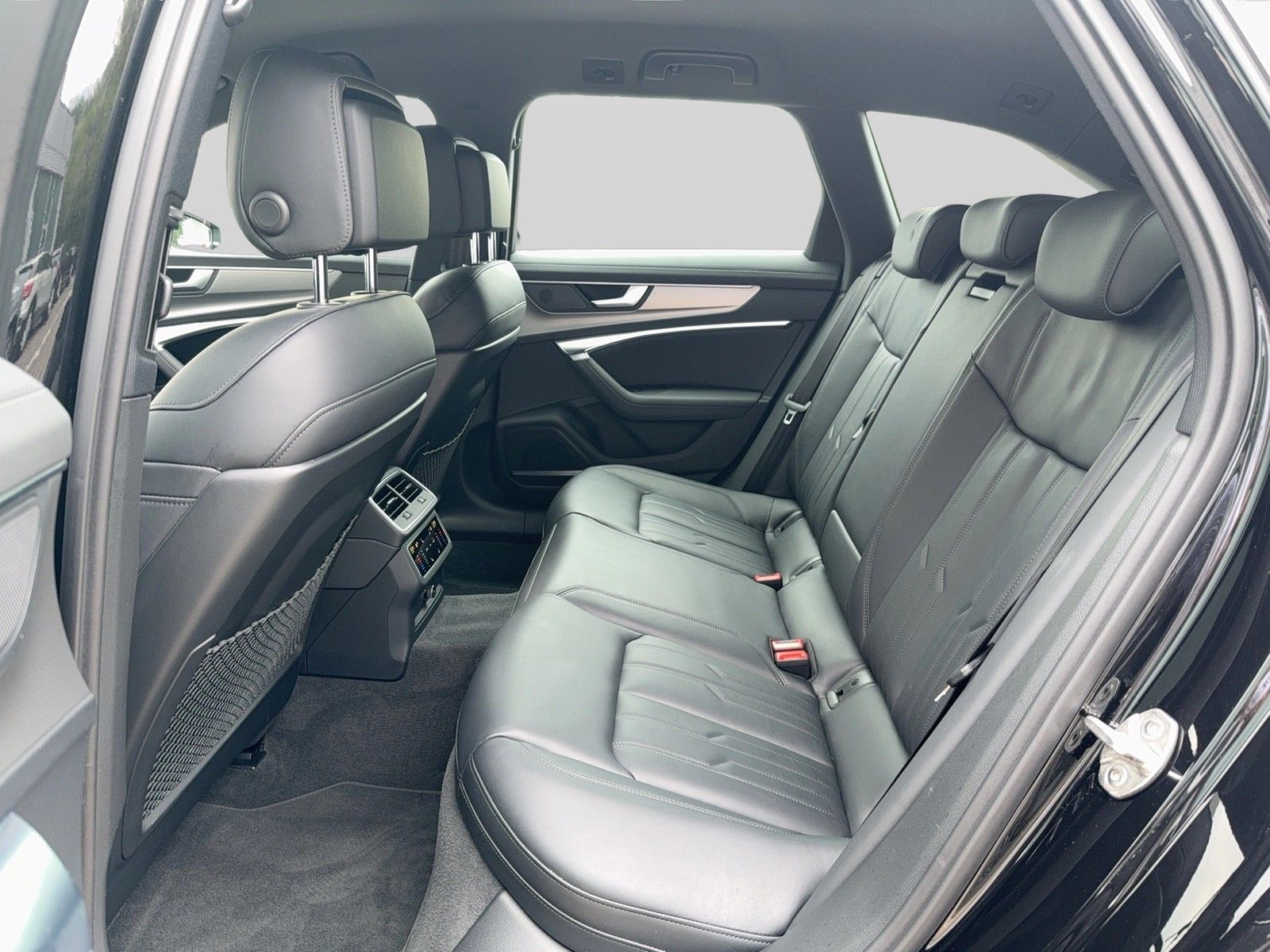 Audi A6 Avant 50 TFSI e quattro - Samsaru's Car Outlet