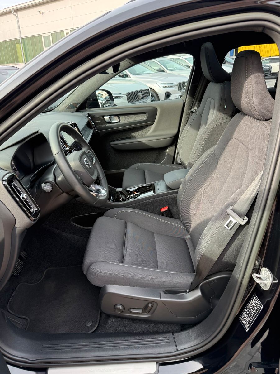 Volvo XC40 ULTIMATE+ALLWETTER+AHK+BLISS+PILOT+