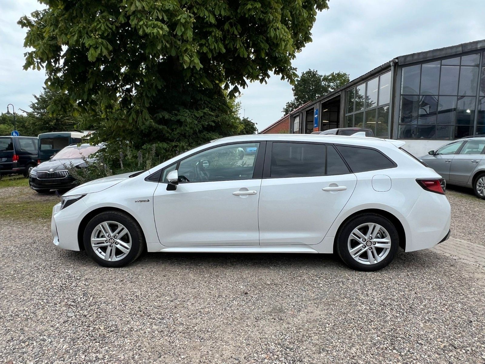 Toyota Corolla Touring - Samsaru's Car Outlet
