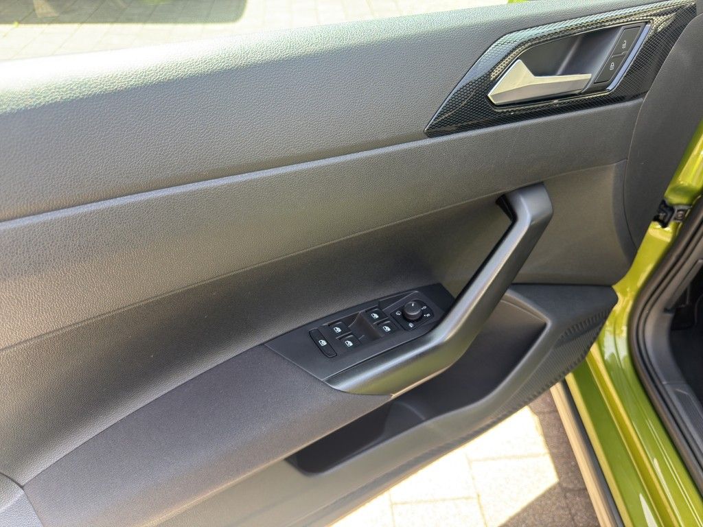 Volkswagen Taigo Life 1.0 TSI - Samsaru's Car Outlet