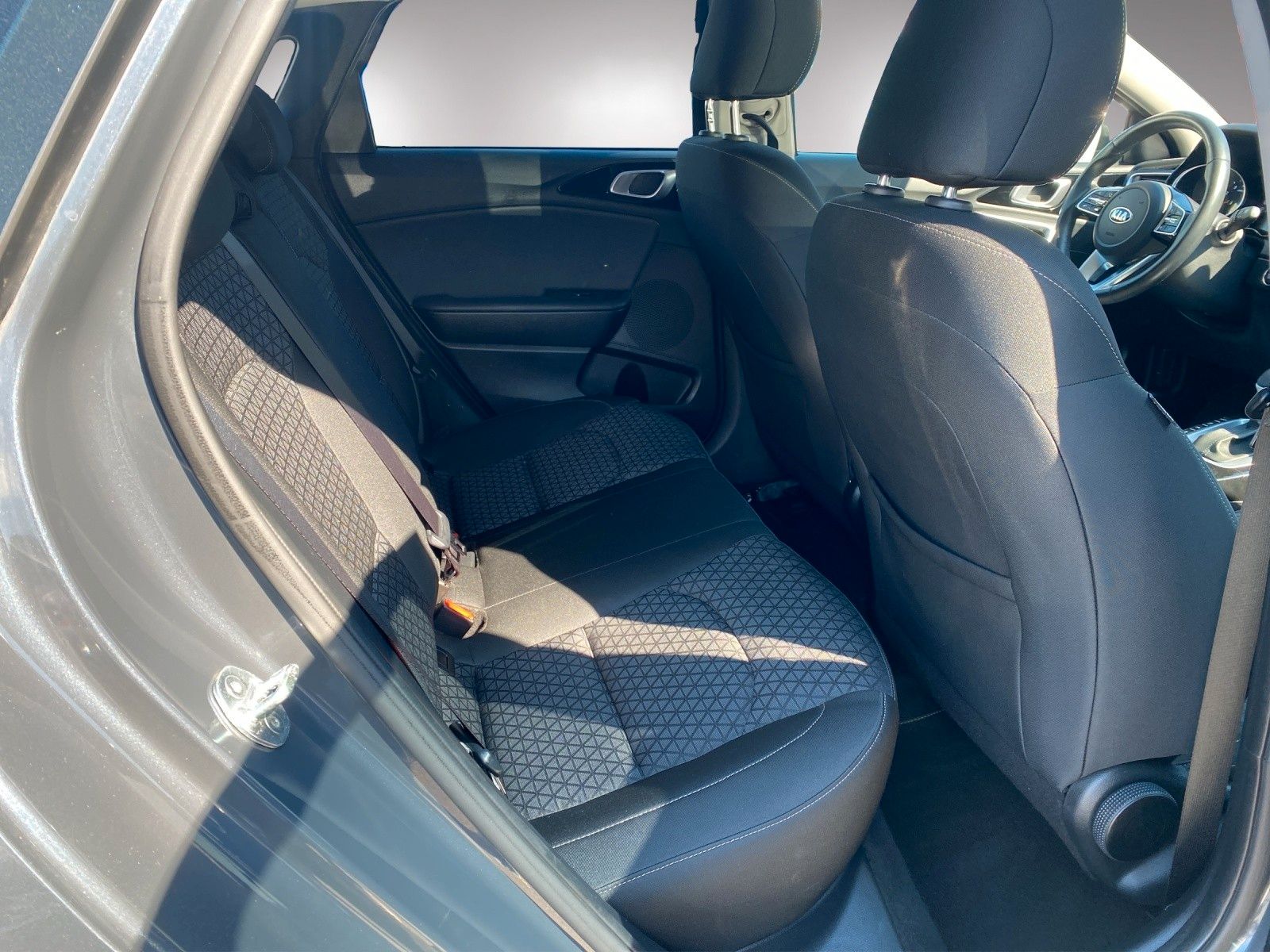 Kia CEED 1.4T DCT SPIRIT - Samsaru's Car Outlet