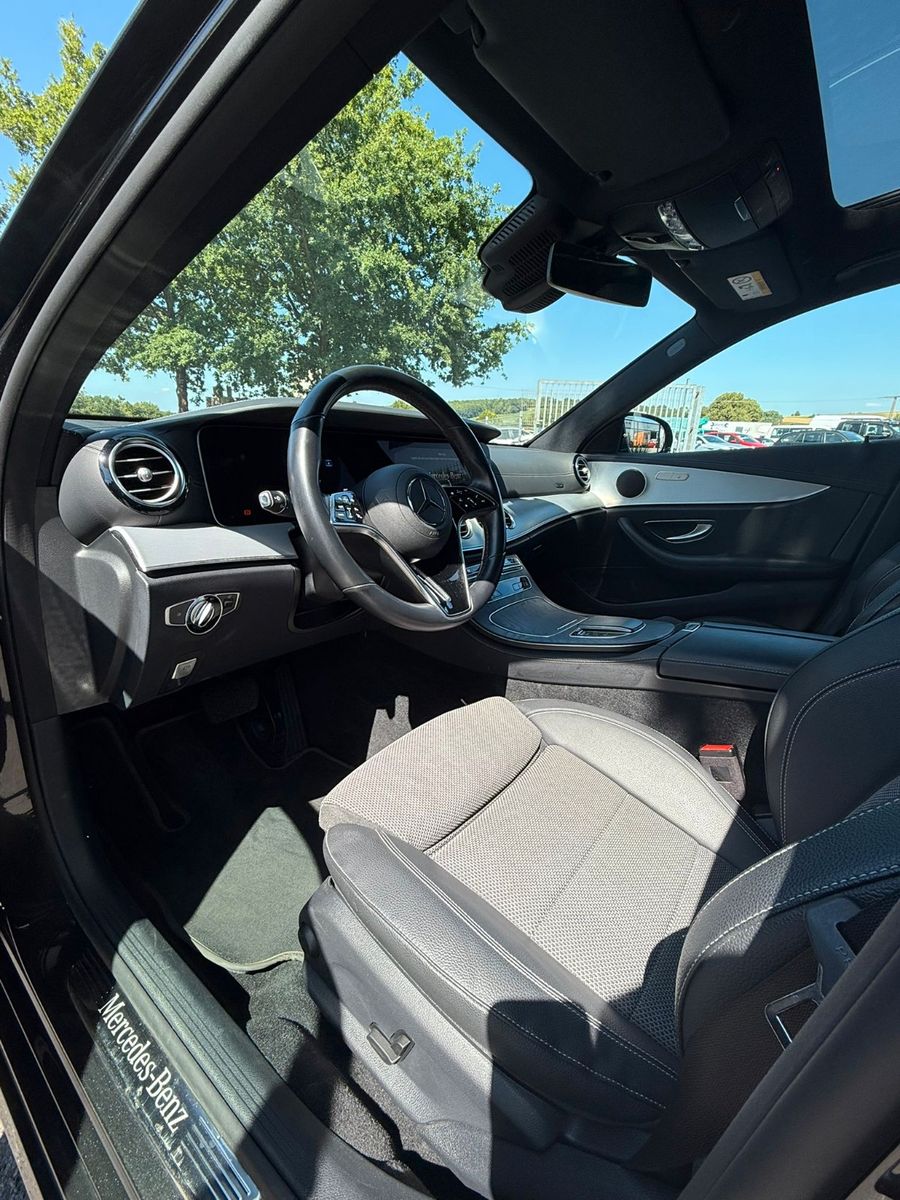 Mercedes-Benz E-Klasse 300E - Samsaru's Car Outlet