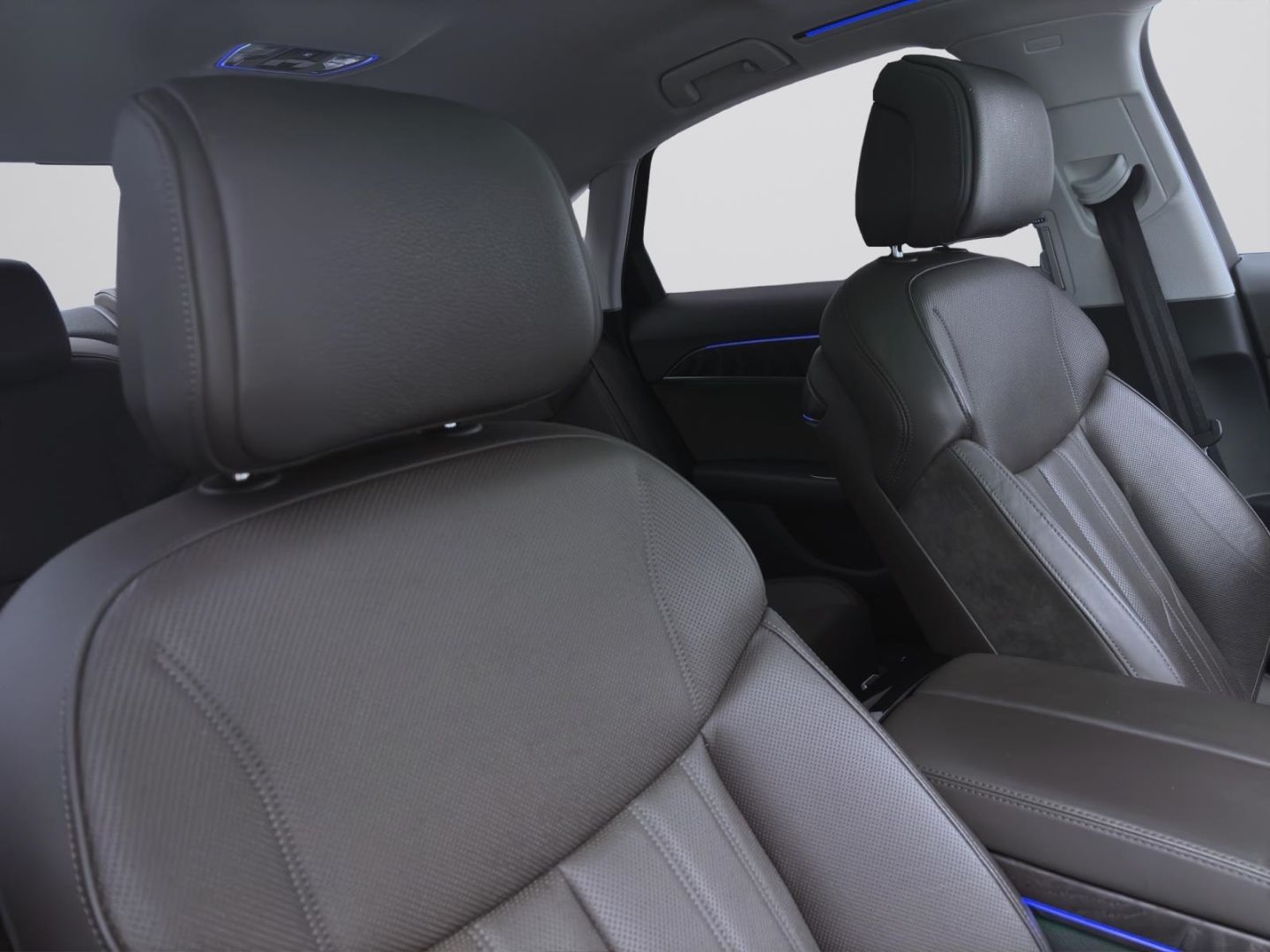 Audi A8 60 TFSIe Q - Samsaru's Car Outlet