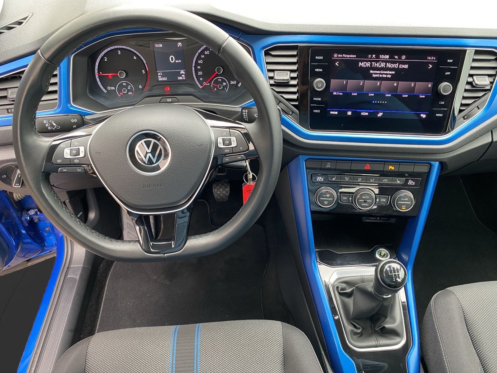 Volkswagen T-Roc 2.0 TDI Style - Samsaru's Car Outlet