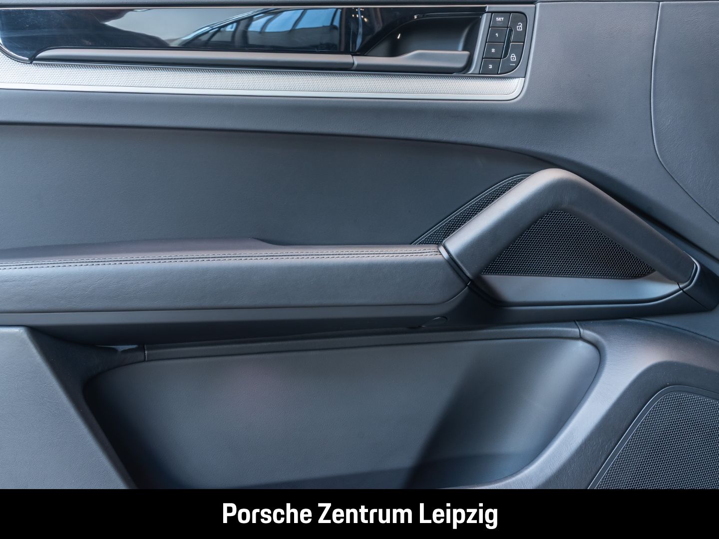 Porsche Cayenne S E-Hybrid PDCC Sportabgas HD HUD 22Zoll